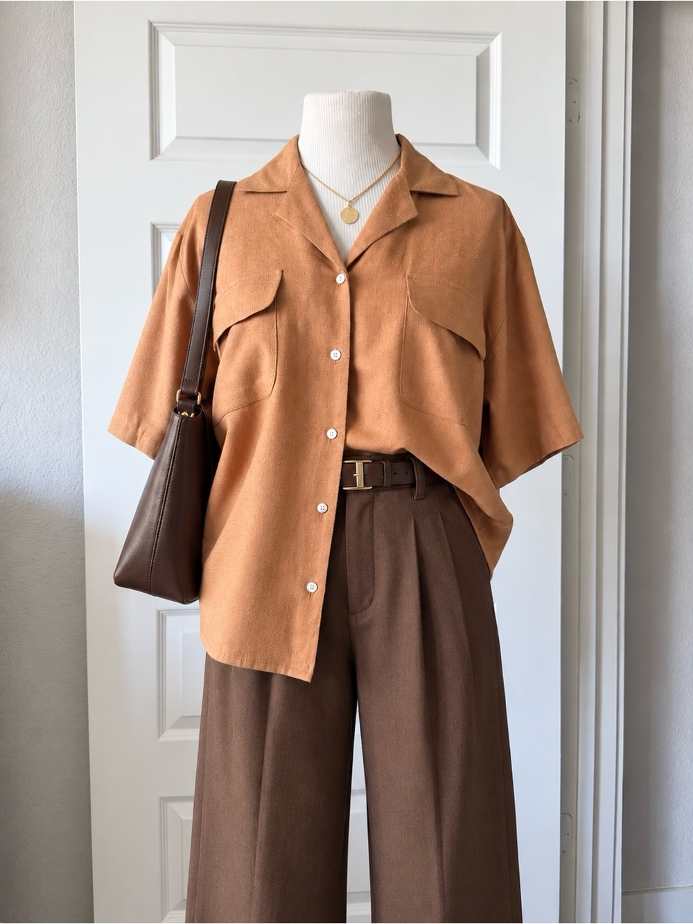 Vintage Bogari Signature 100% Silk Short Sleeve Button Up Shirt Brown Rust Tan